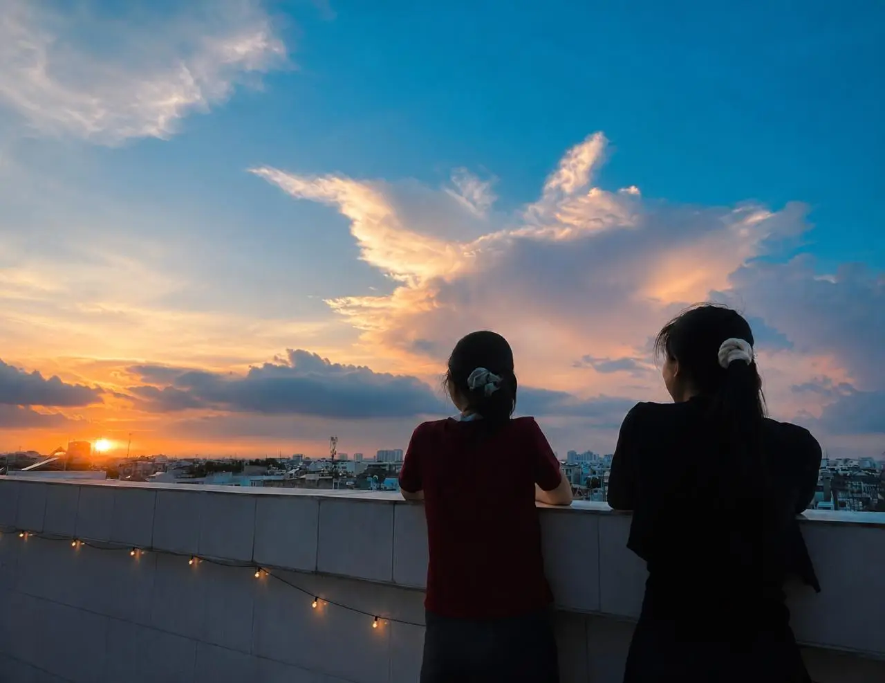 Lenart không gian bên ngoài văn phòng view sân bay Tân Sơn Nhất